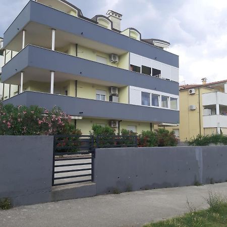 Apartman Sky Pula Exteriör bild